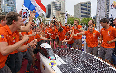 Oct.12, solar cars have come in to the finish line!  2017 Bridgestone World Solar Challenge Report (9)