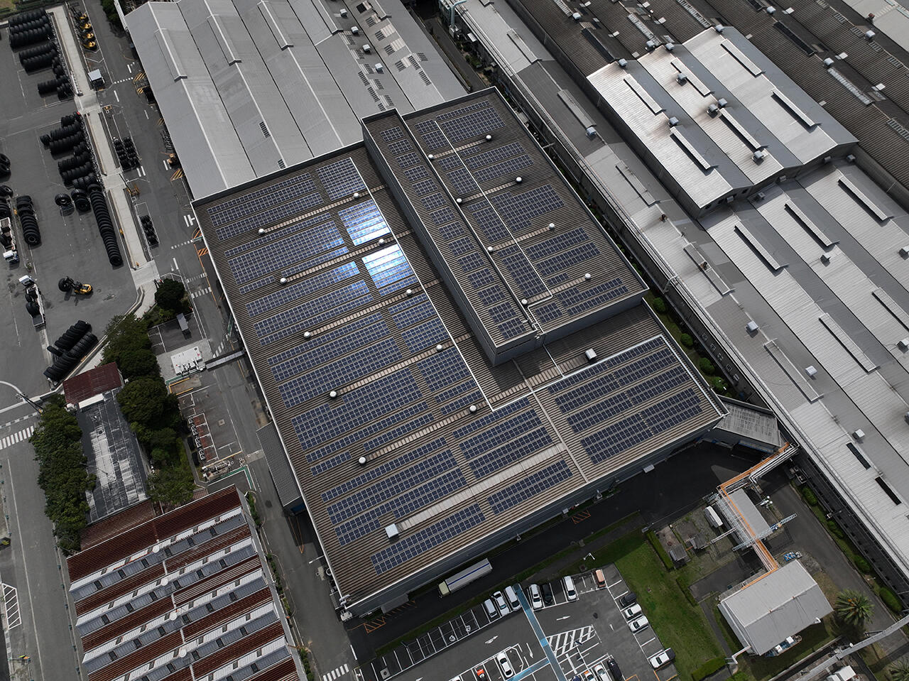 Rooftop solar panels at Shimonoseki Plant